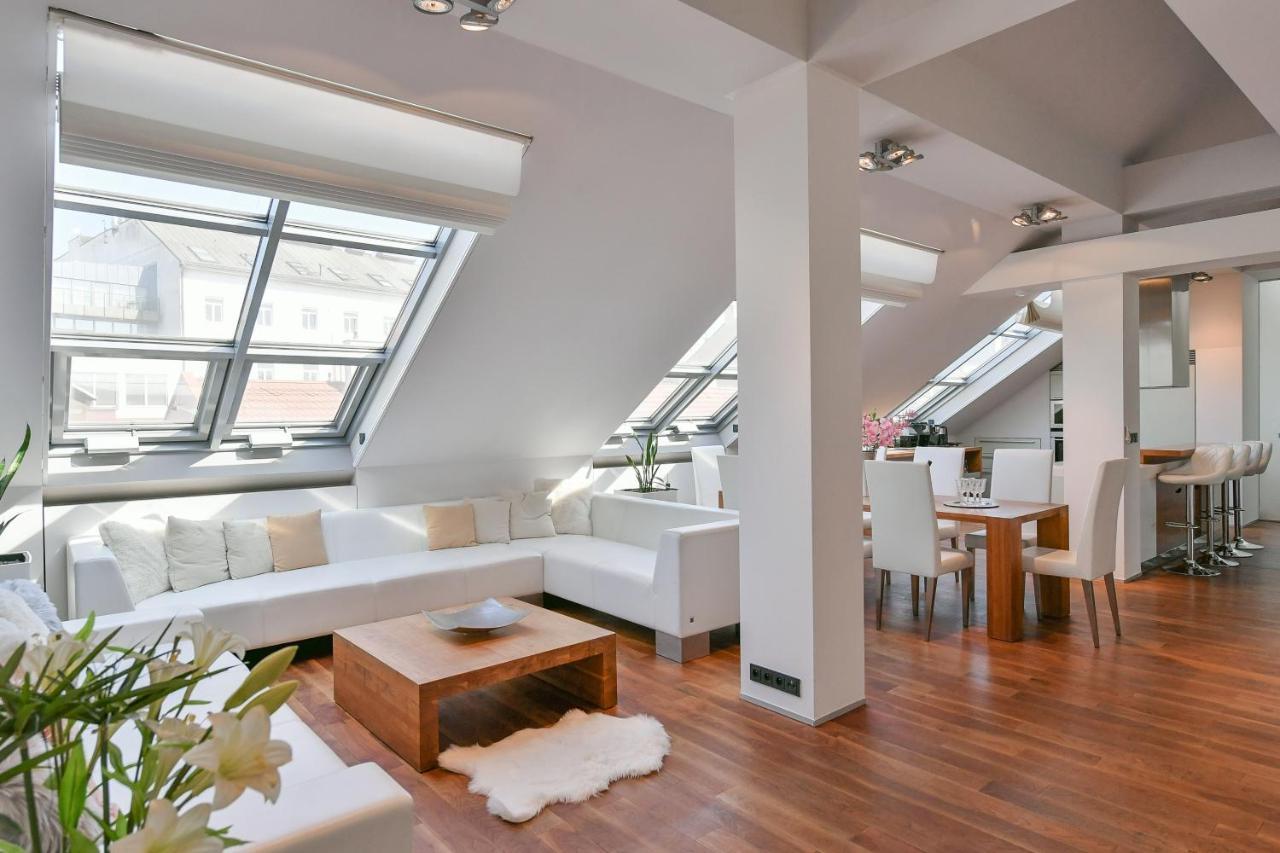 Appartement Luxury Penthouse With Sauna, Terrace, 250m2, 5bdrm, 3bthrm