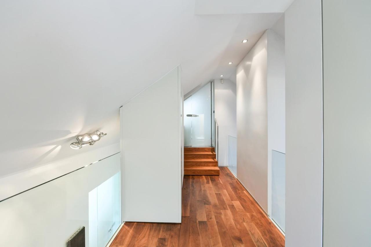 Appartamento Luxury Penthouse With Sauna, Terrace, 250m2, 5bdrm, 3bthrm *